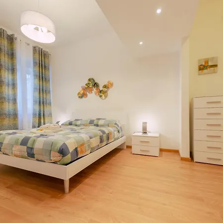 Vatican Elegant Apartment *