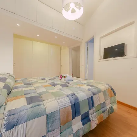 Apartment Vatican Elegant